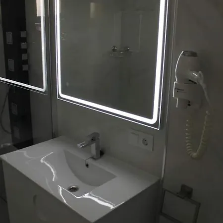 Апартаменти Romana Playa *