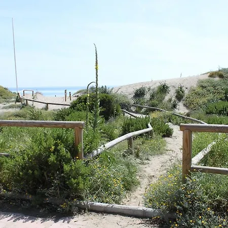 Апартаменти Romana Playa *