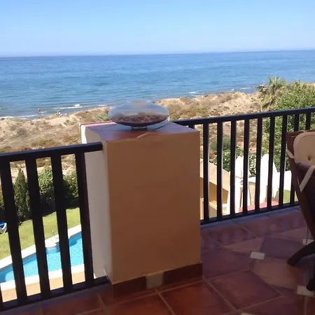 Апартаменти Romana Playa *