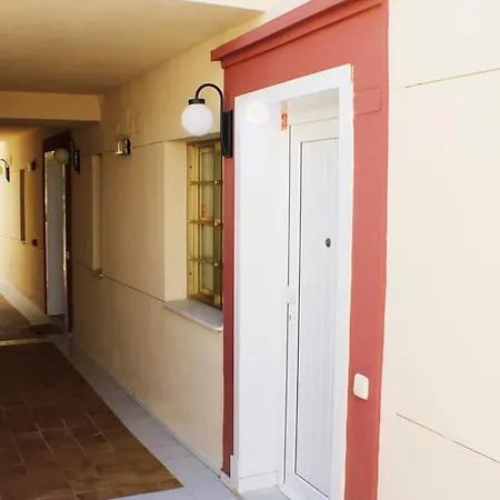 Апартаменти Romana Playa